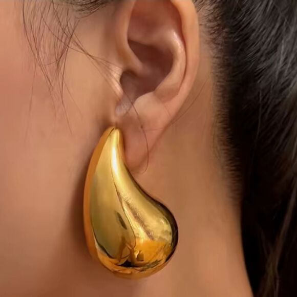 New ANTHRO Lightweight Petra Large Teardrop Earrings - Picture 9 of 13